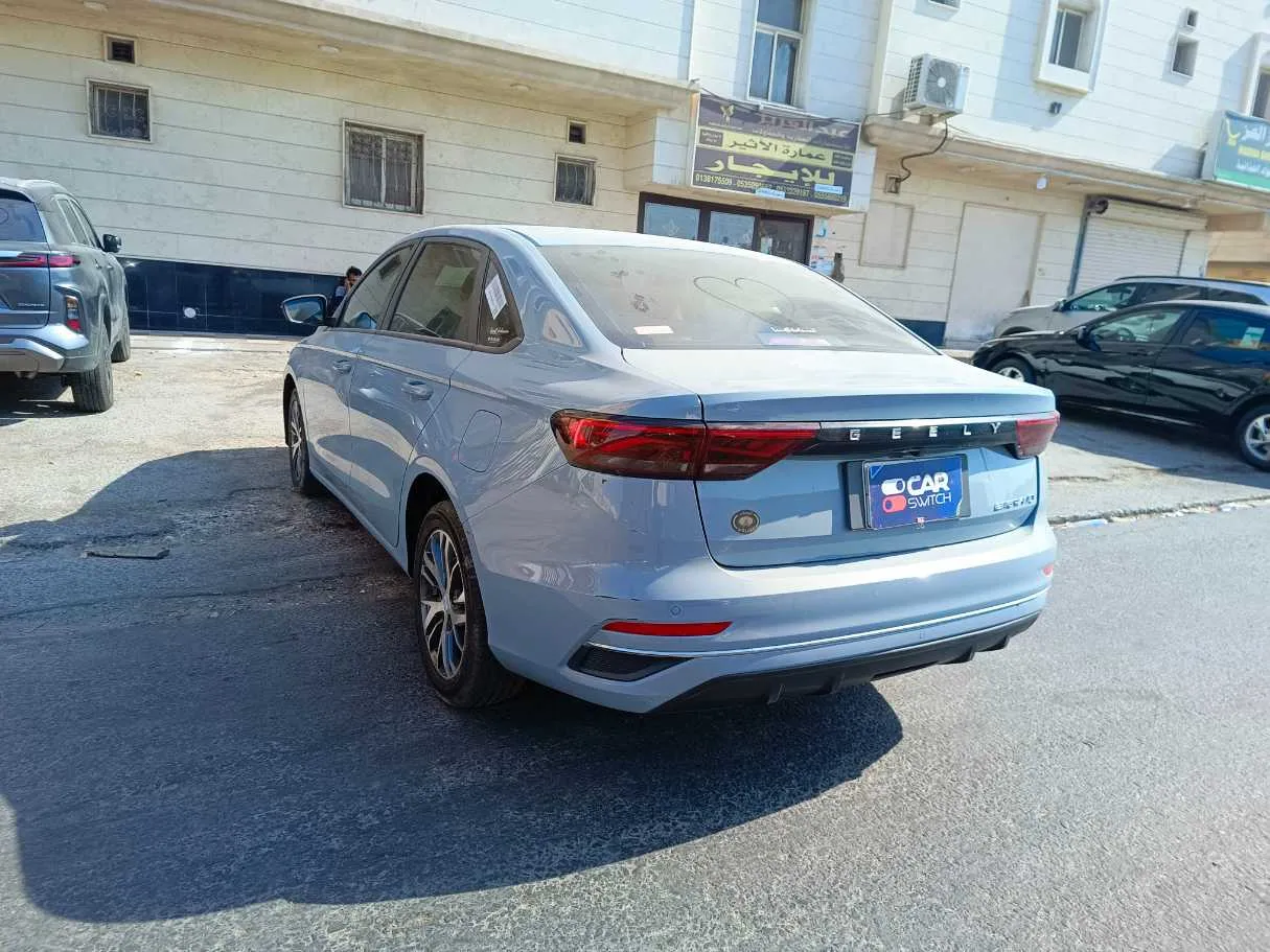 Car image 7