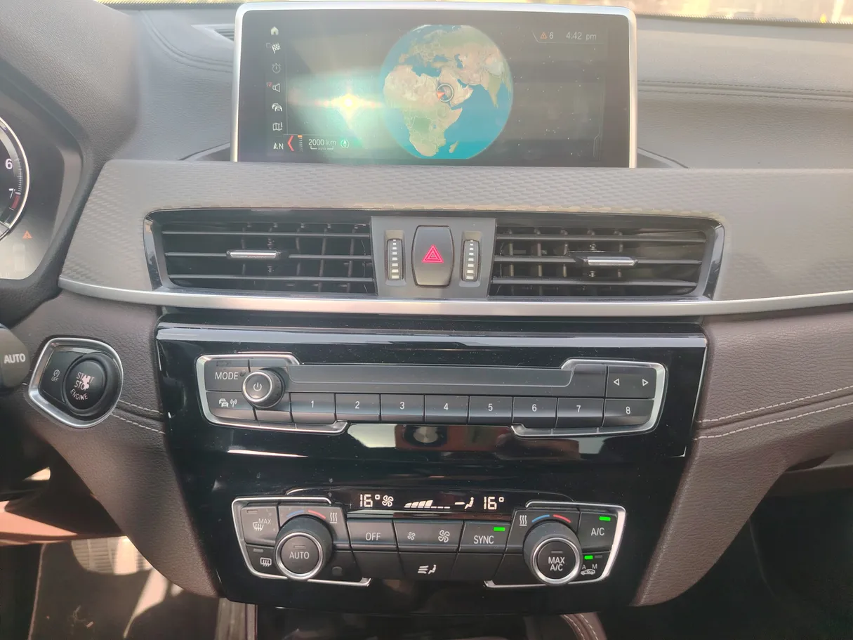 Car image 21