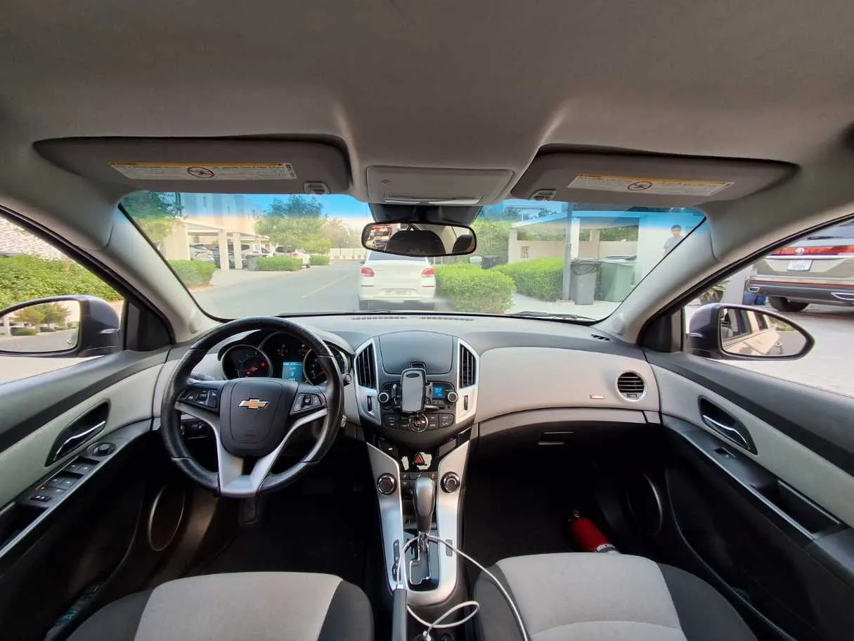 Car image 17