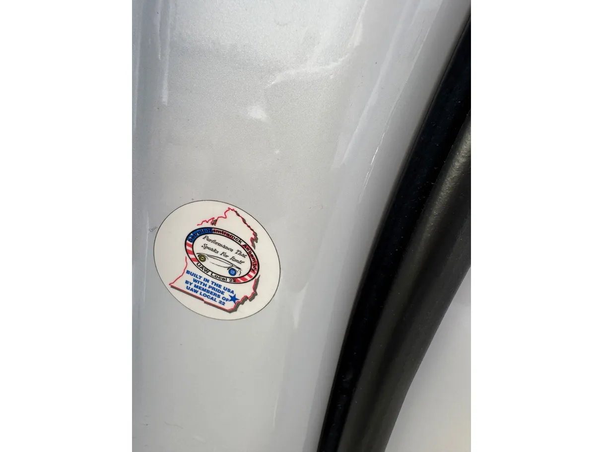 Car image 18