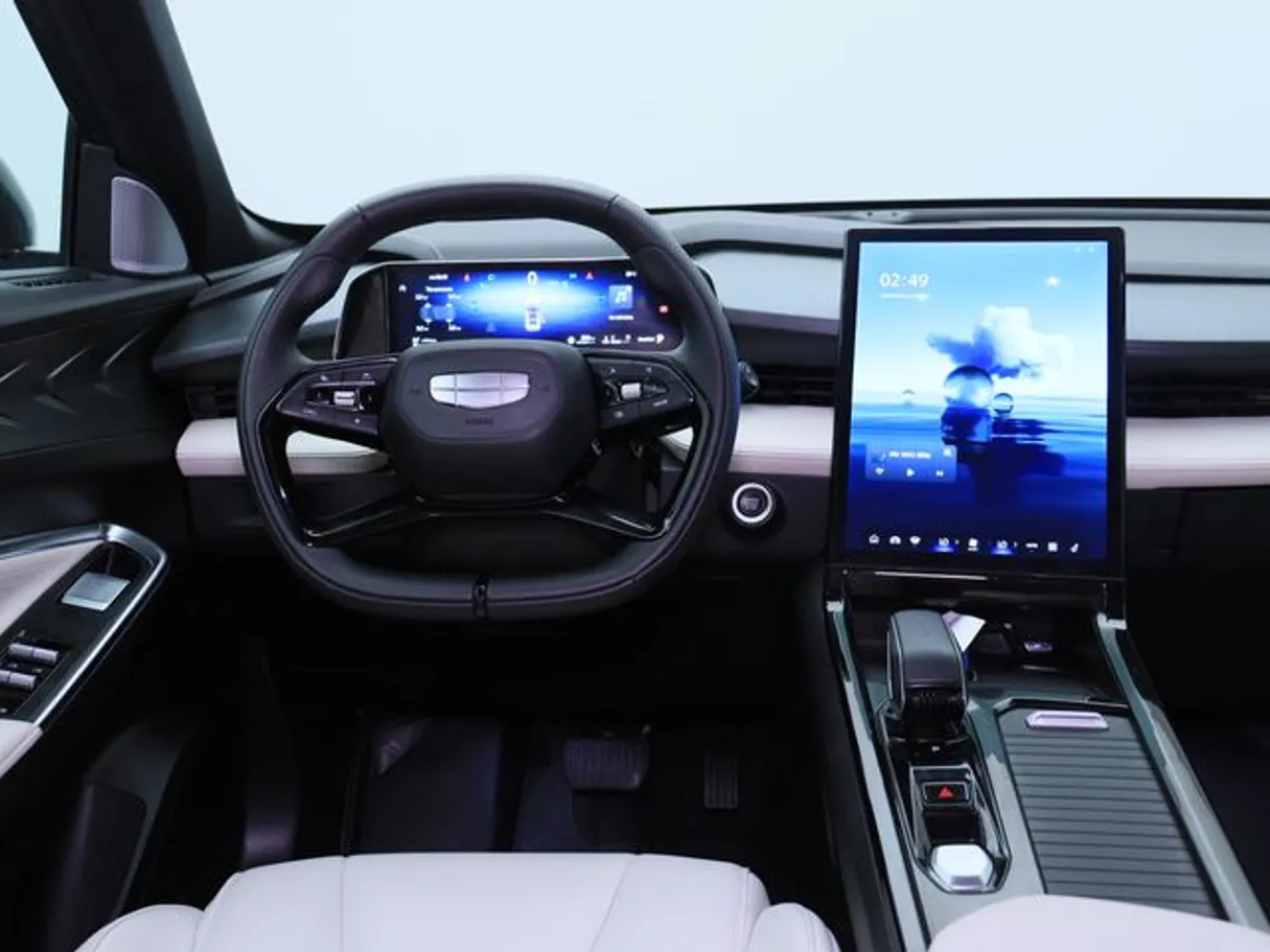 Car image 15
