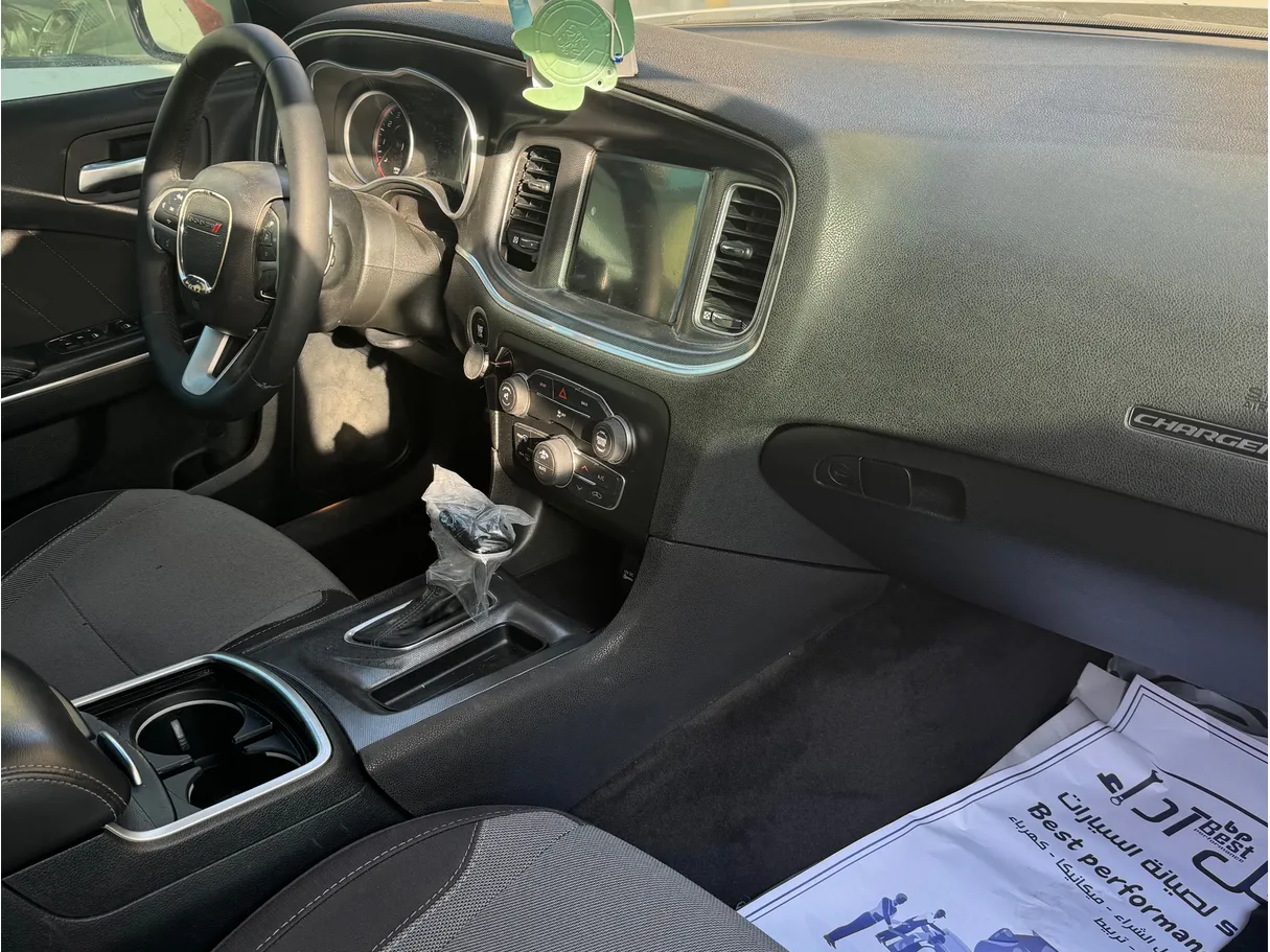 Car image 6