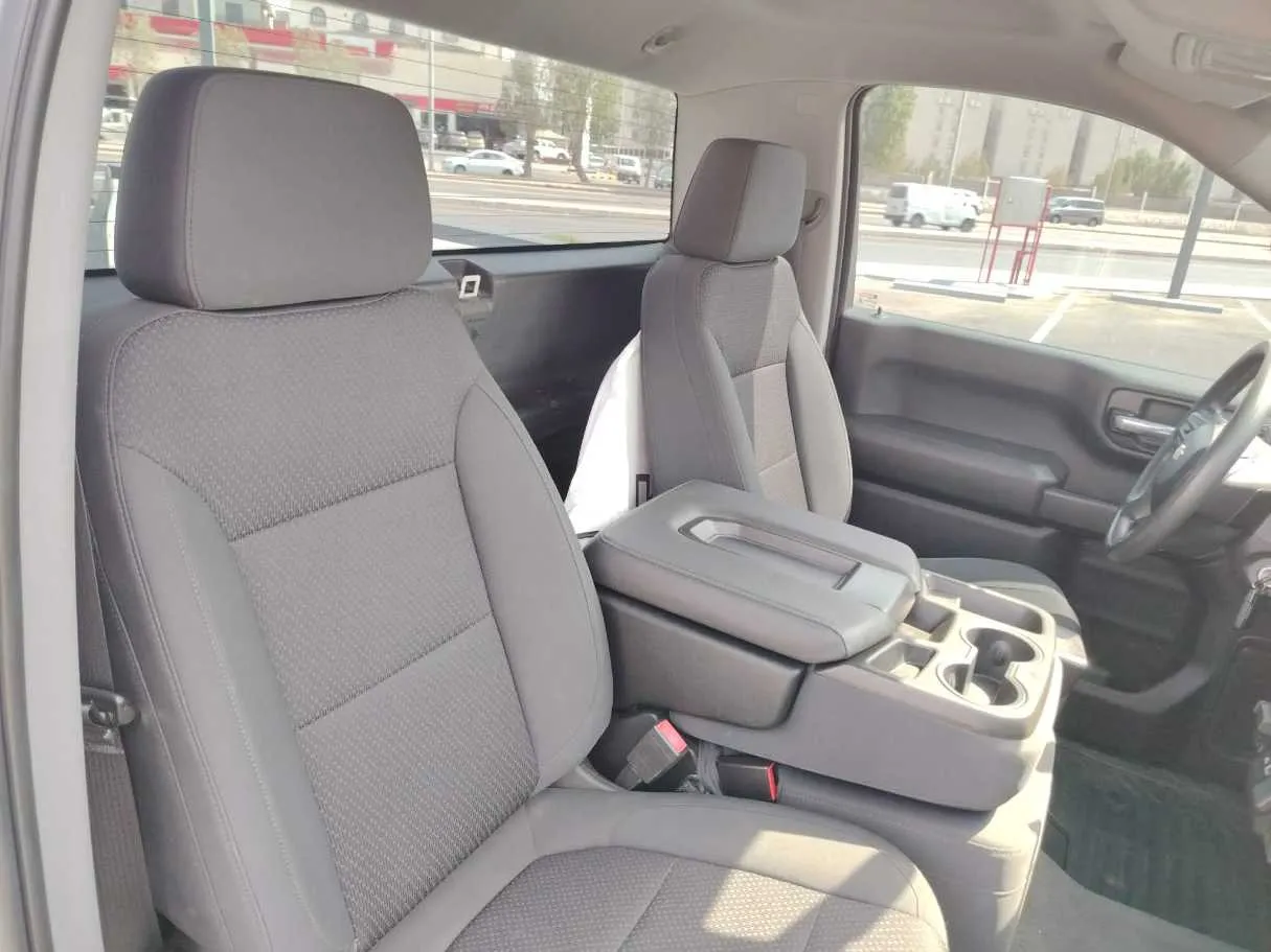 Car image 20