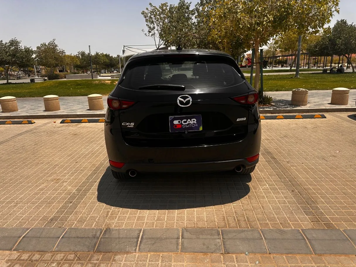 Car image 6