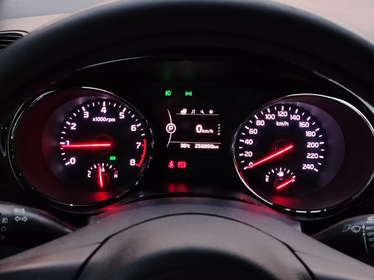 Car image 24