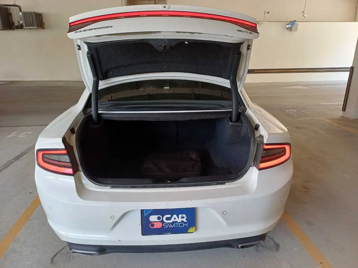 Car image 23