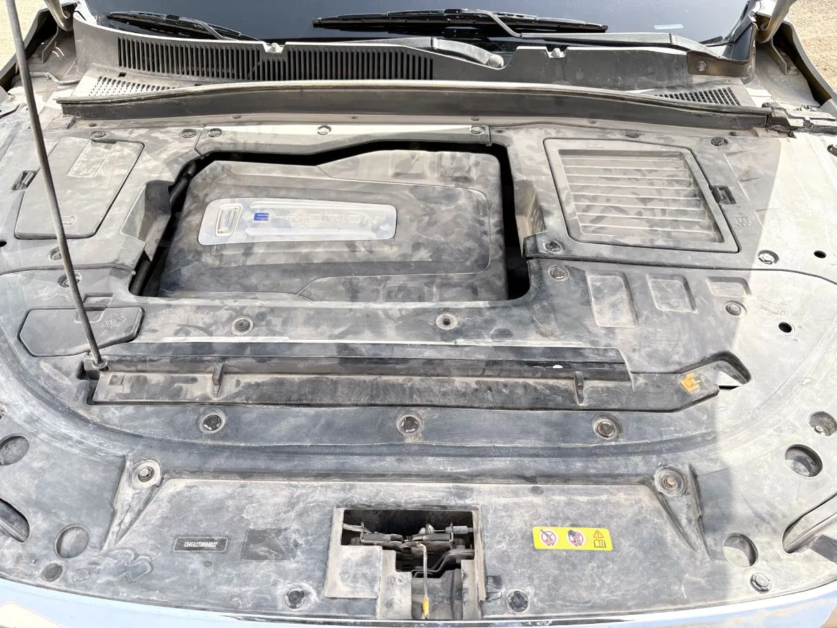 Car image 27