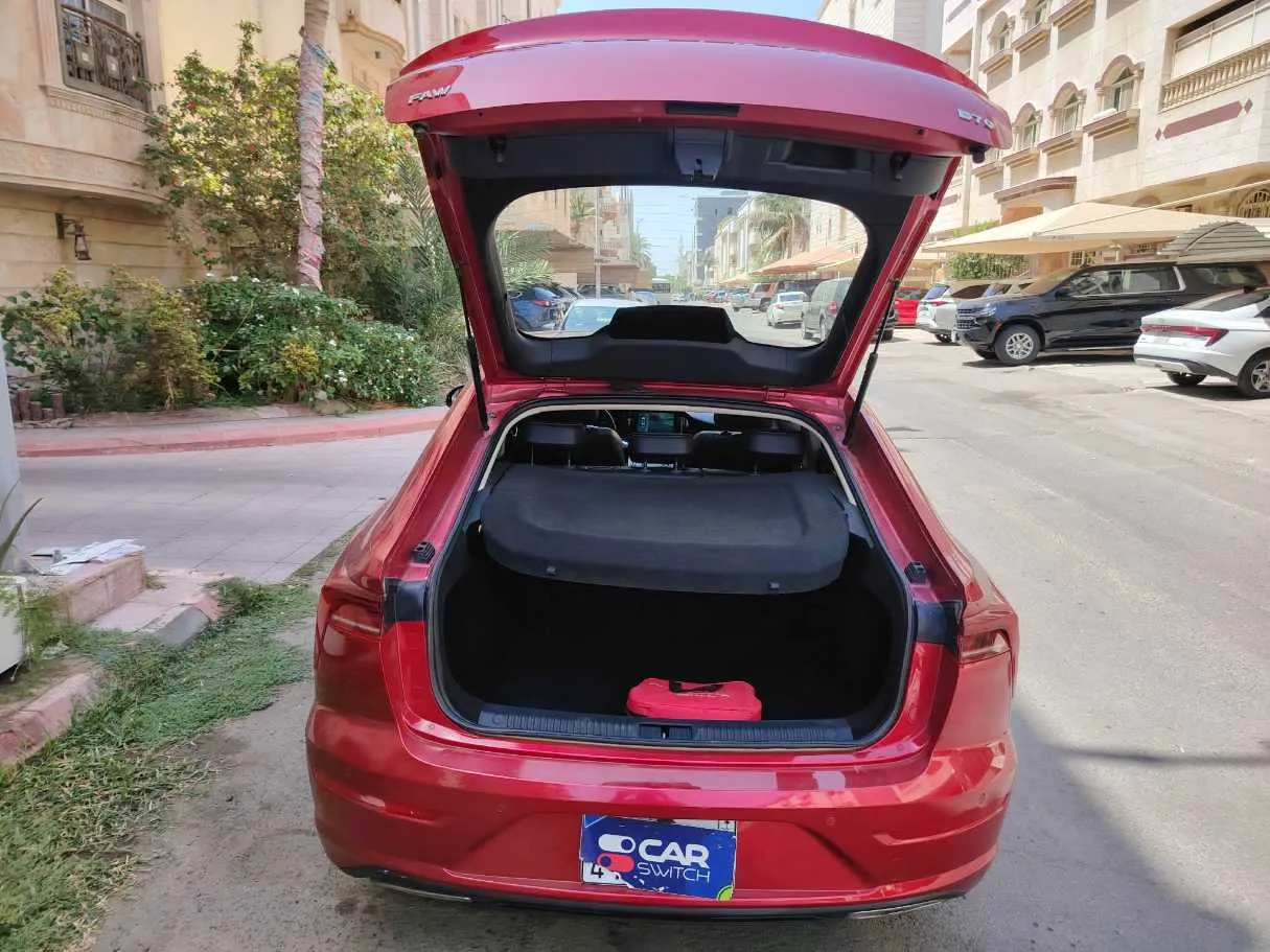 Car image 28