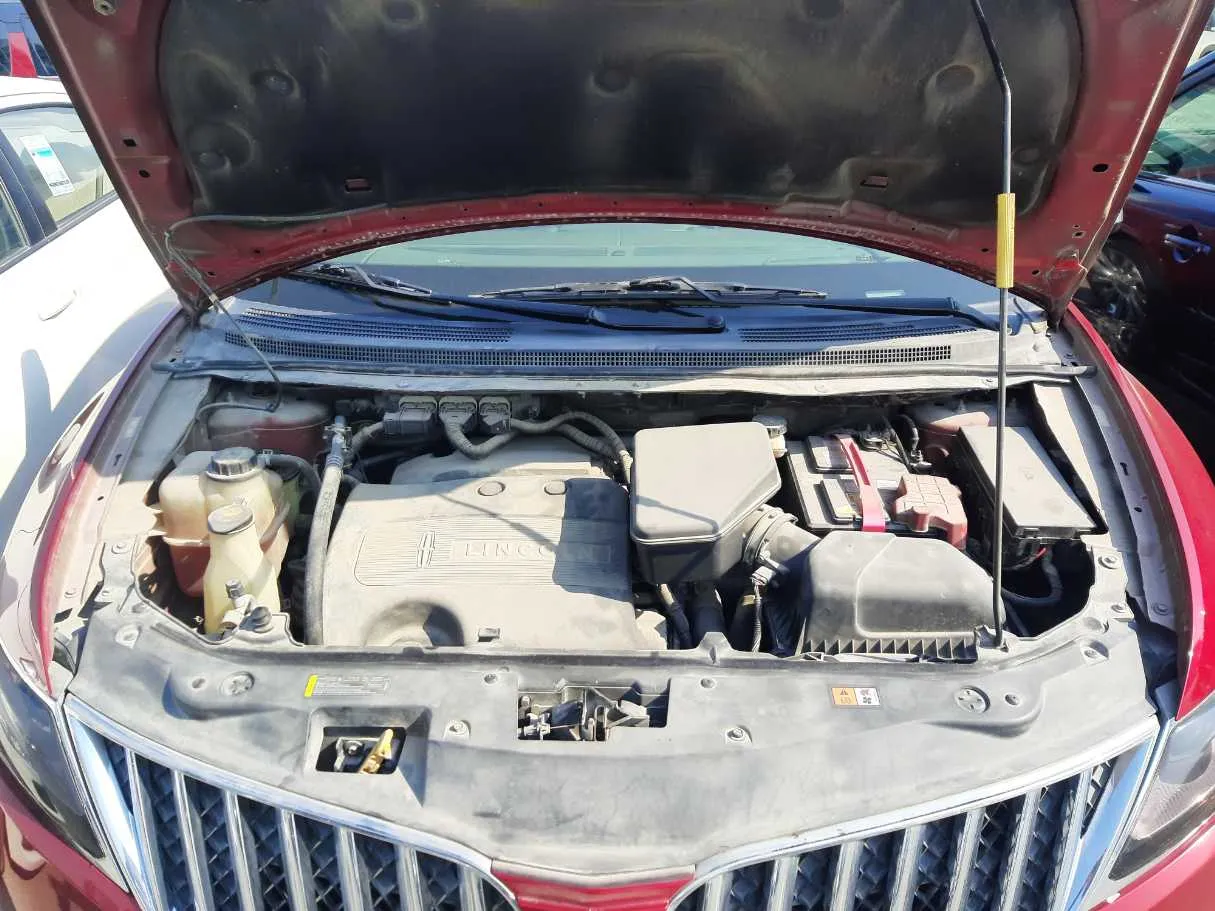 Car image 19