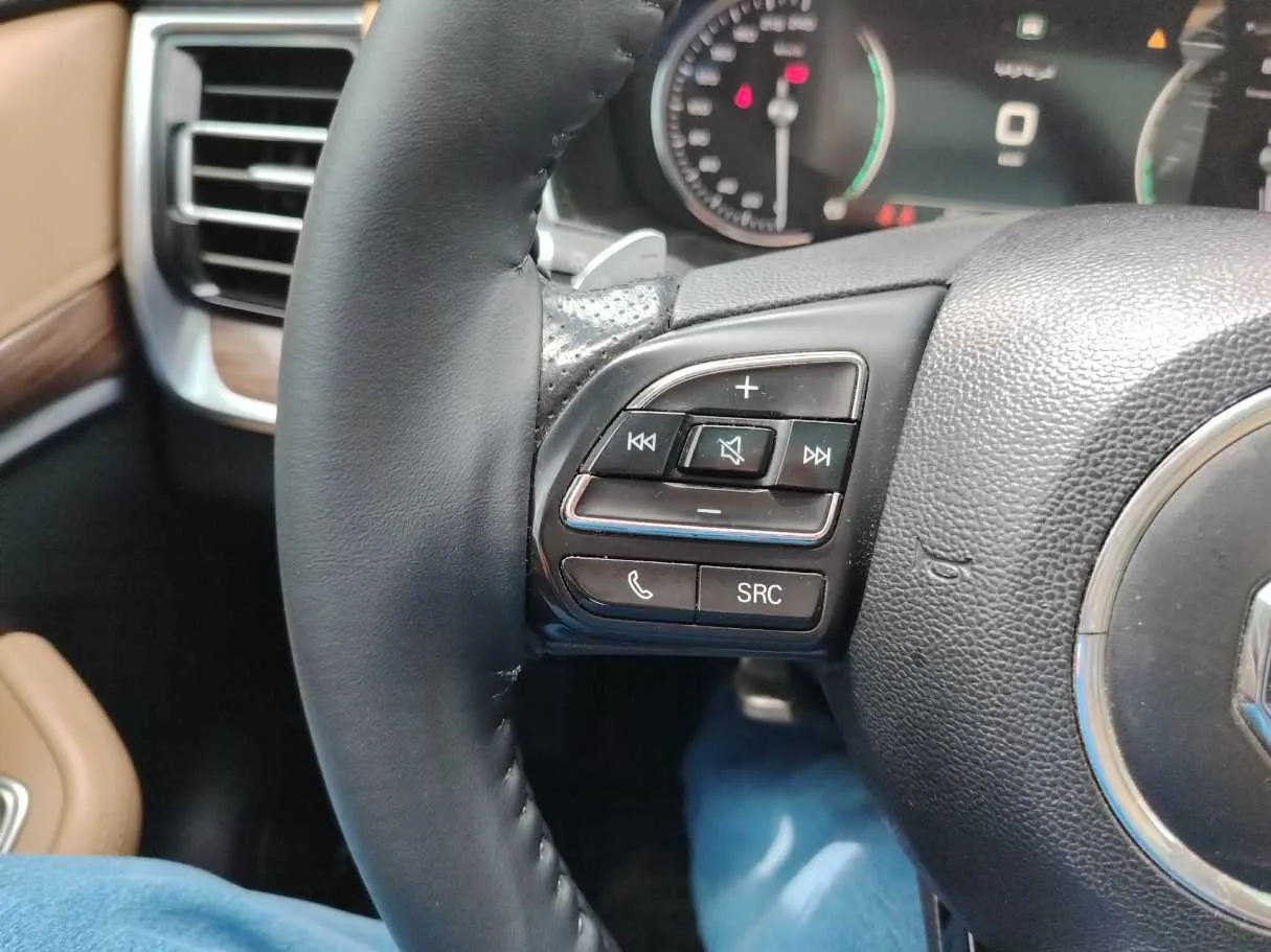 Car image 39