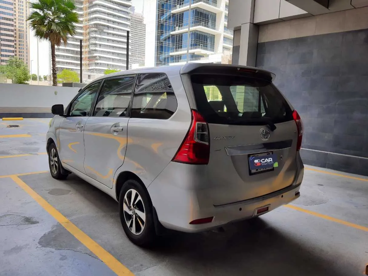 Car image 7
