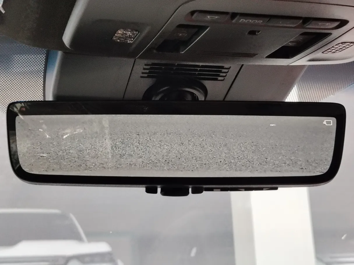 Car image 34
