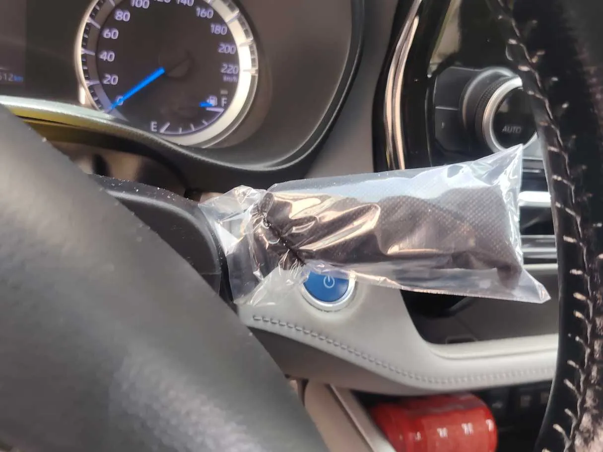 Car image 28