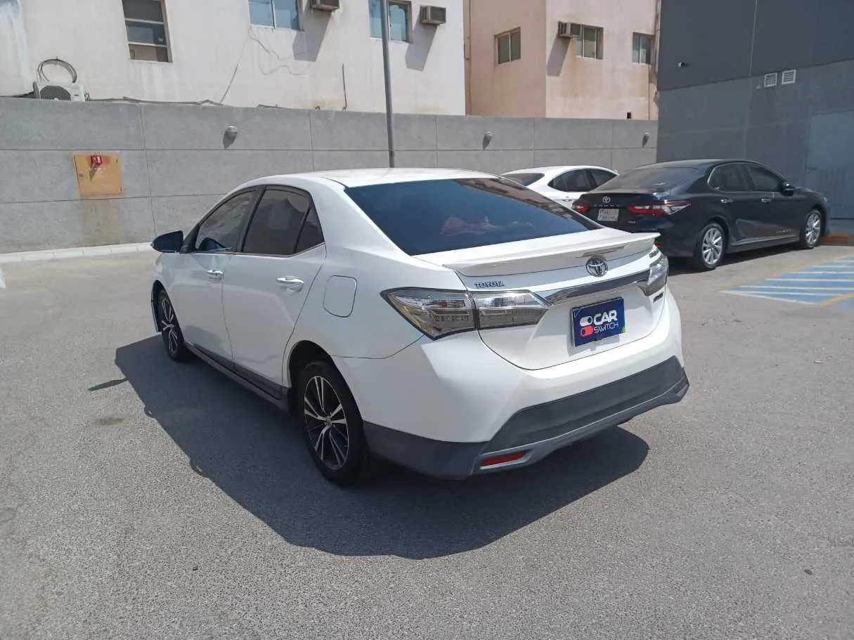 Car image 7