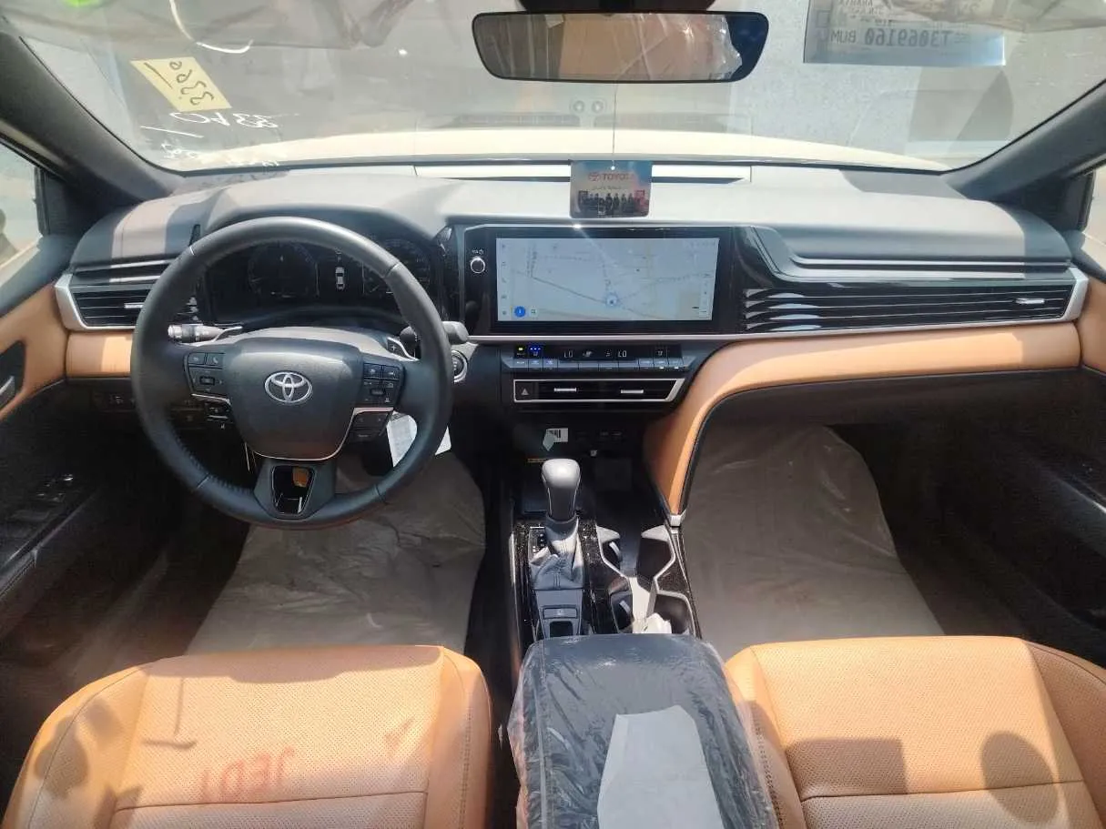 Car image 21