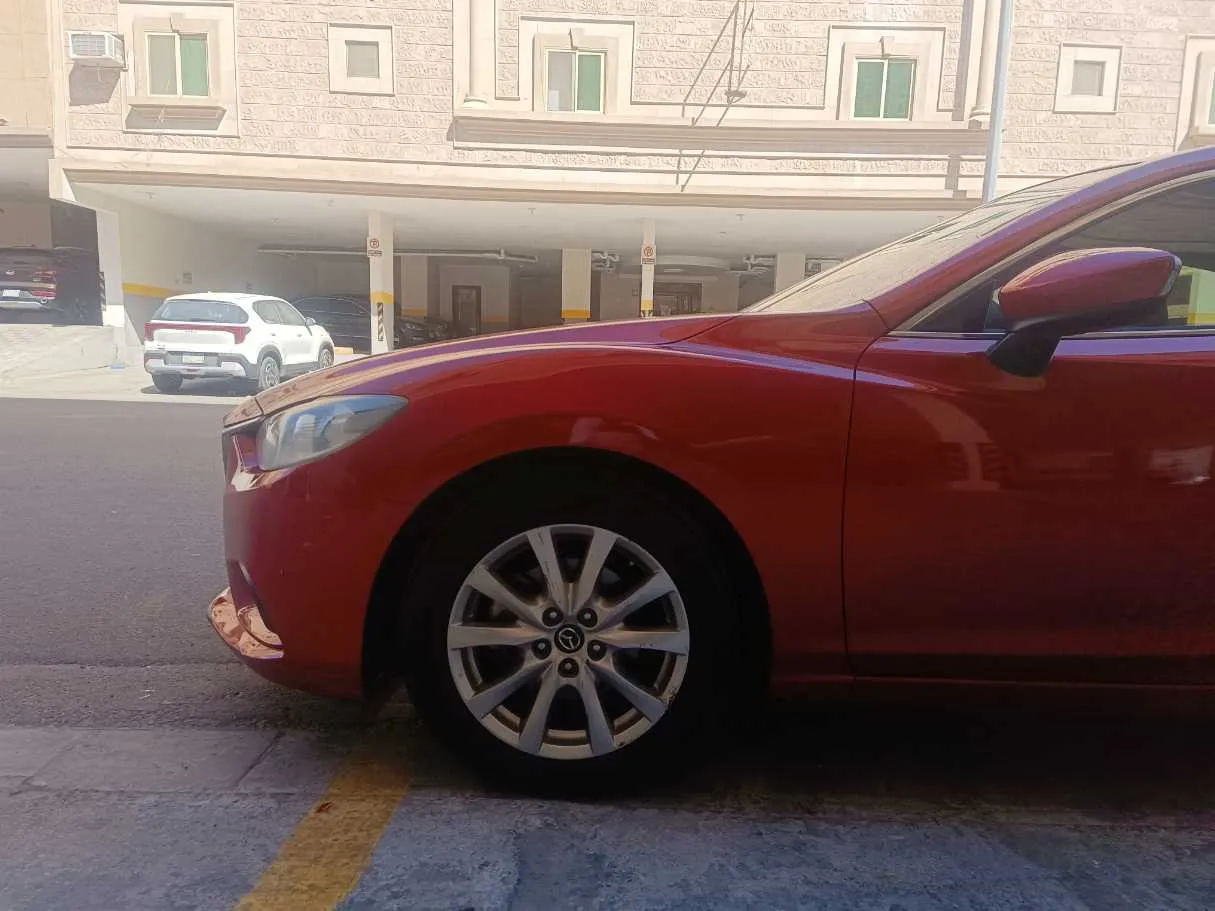 Car image 9