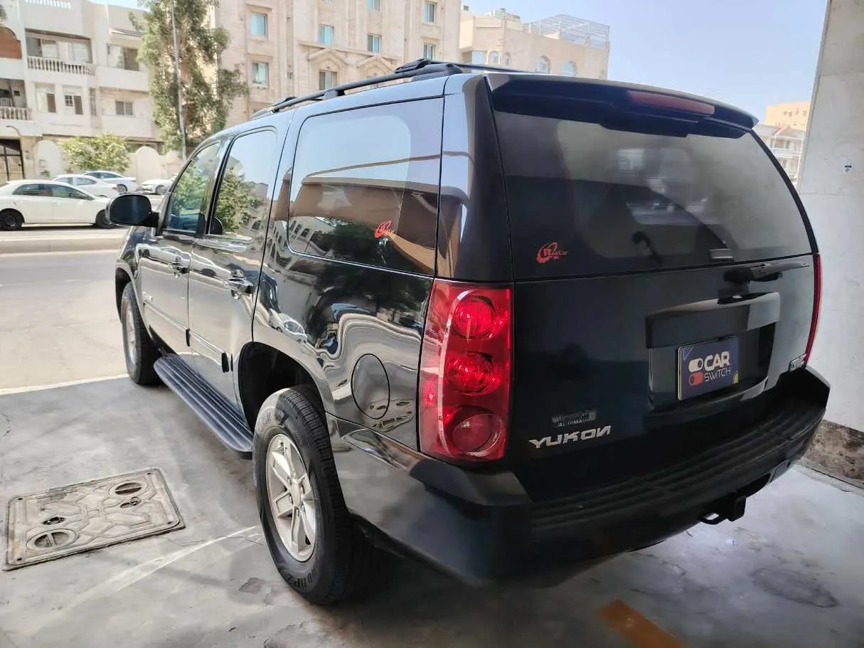 Car image 7