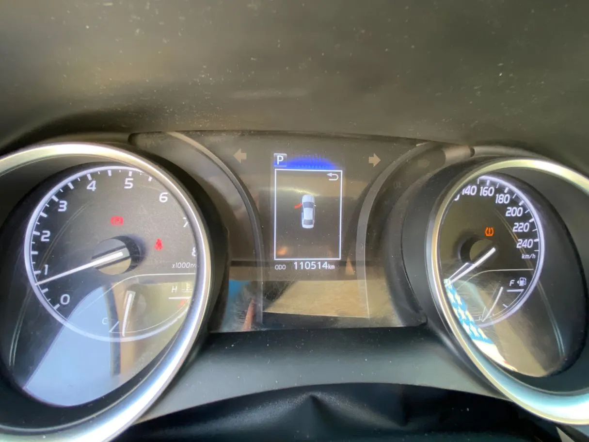 Car image 17