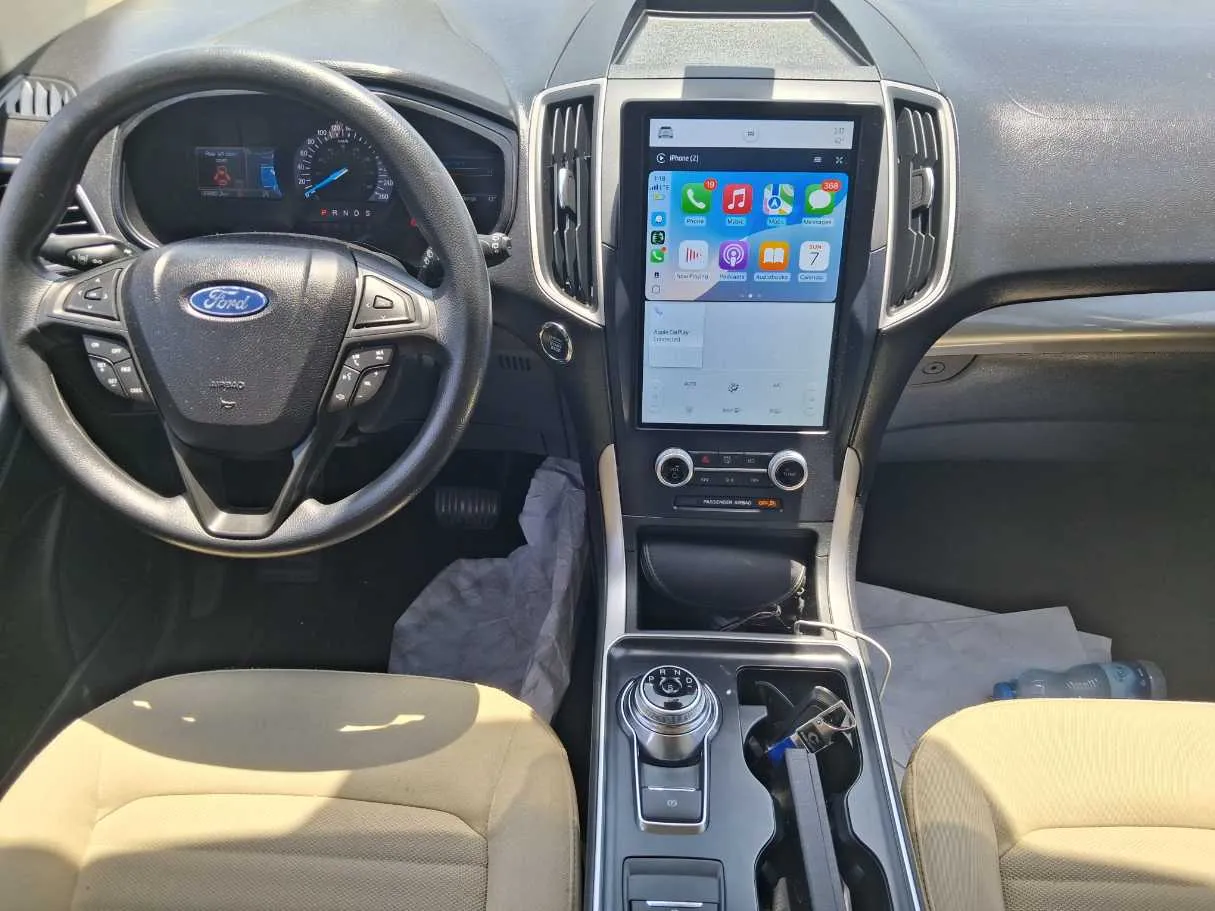Car image 17