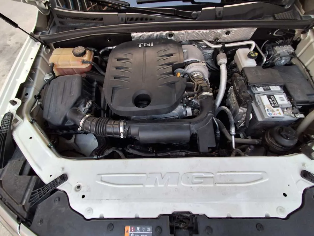 Car image 20