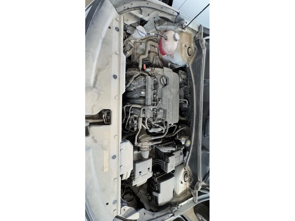 Car image 20