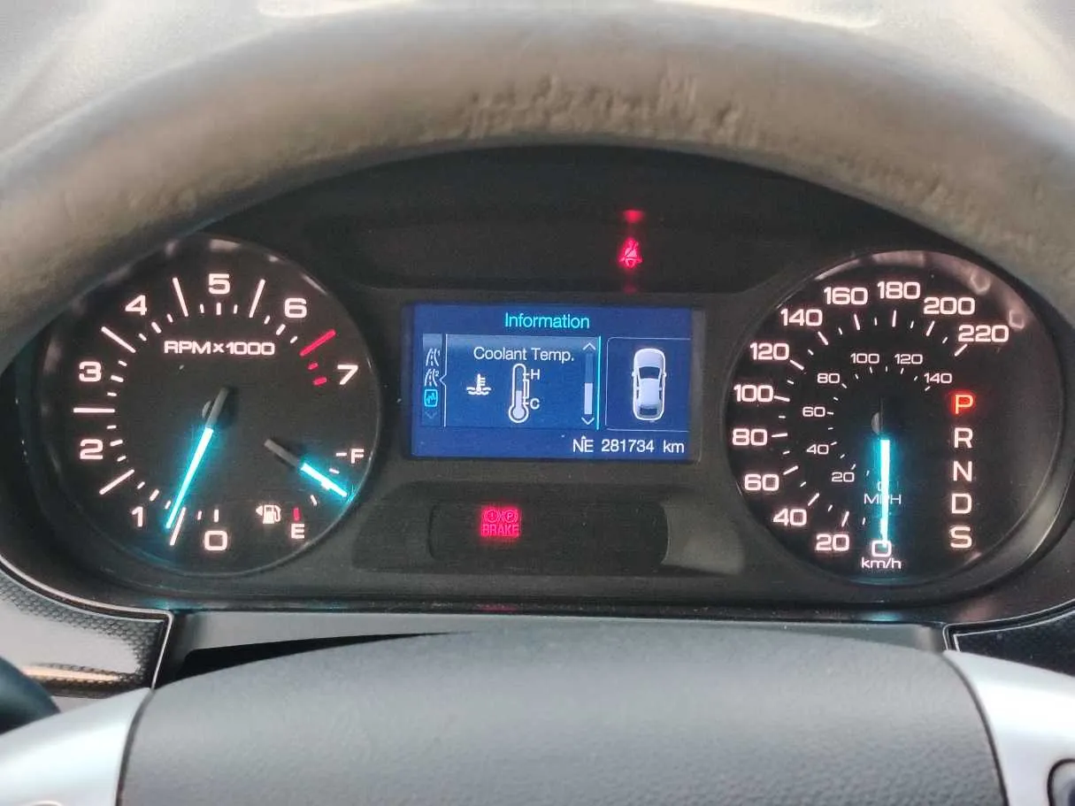 Car image 23