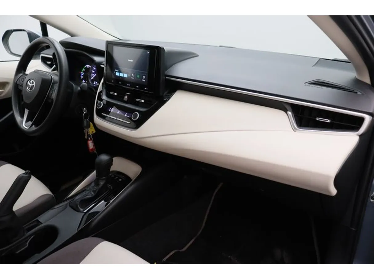 Car image 10