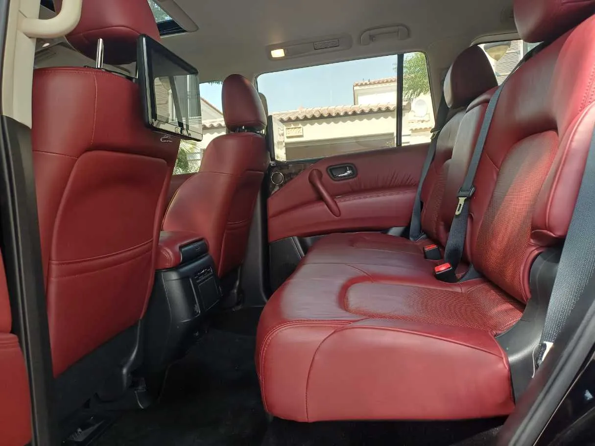 Car image 13