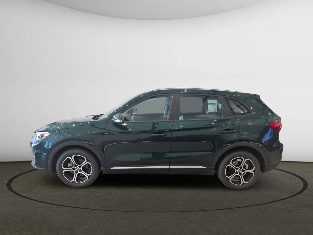 Car image 4