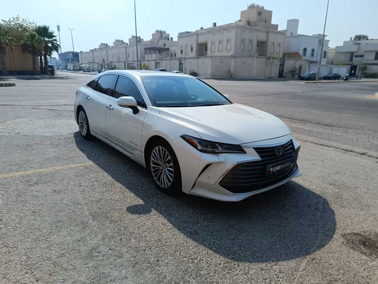 Car image 3