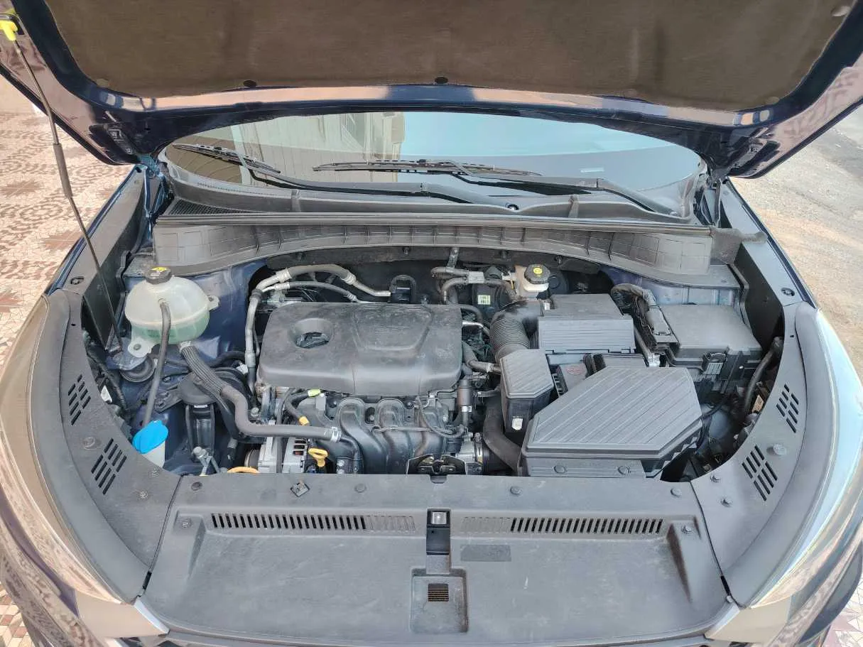 Car image 32