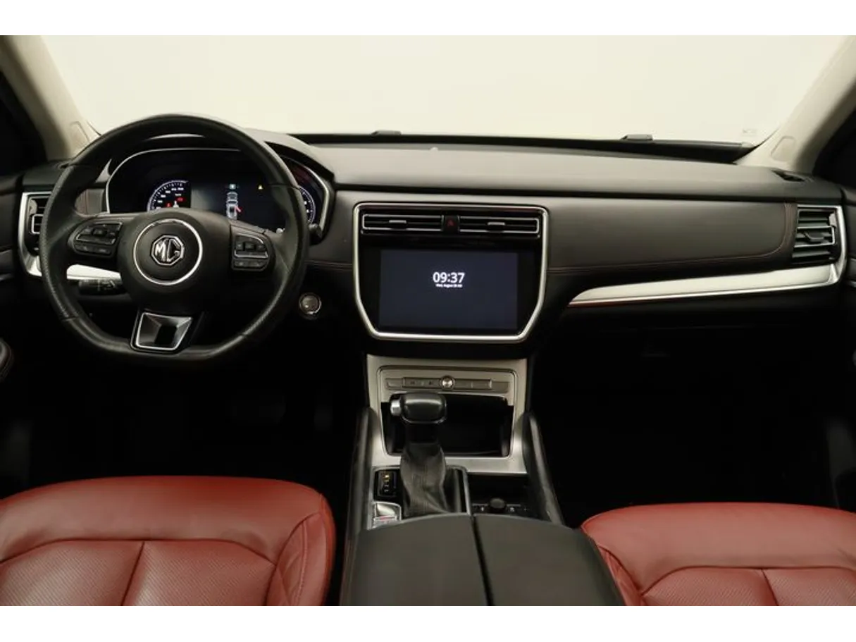 Car image 14