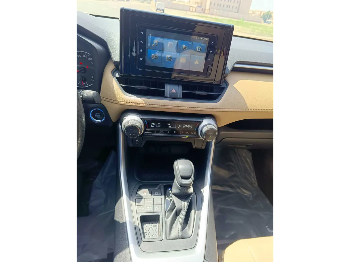Car image 23