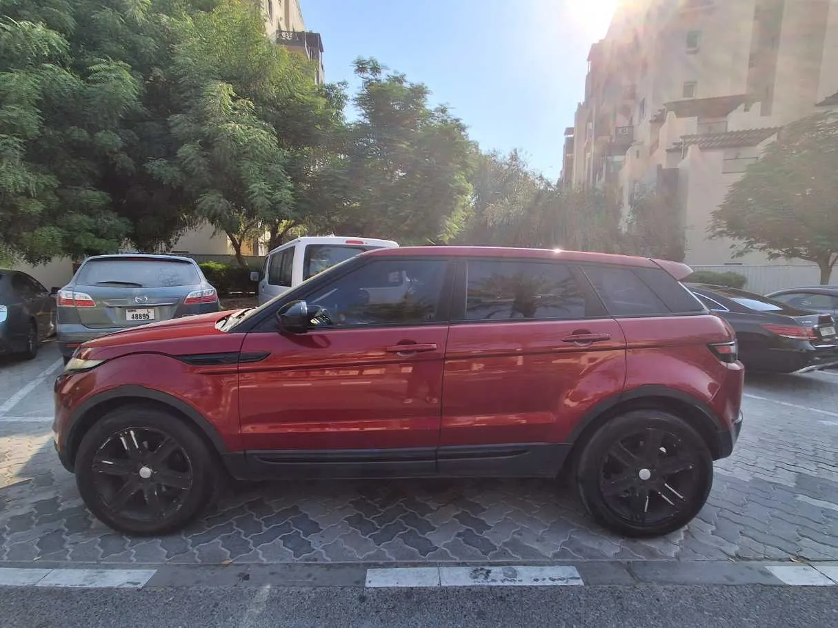 Car image 8