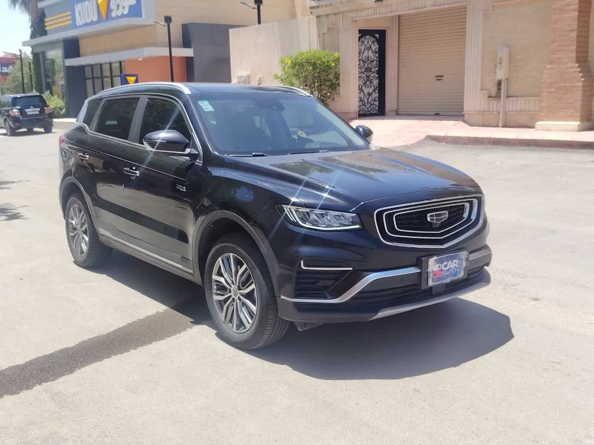 Car image 3