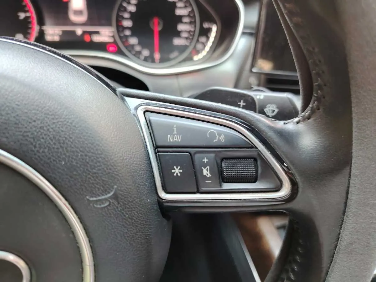 Car image 43
