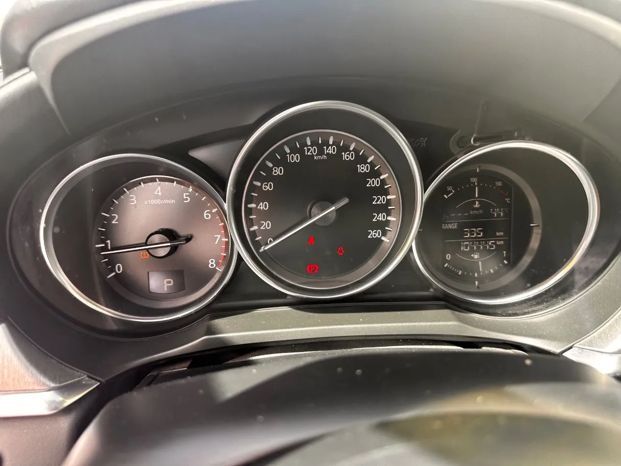 Car image 21