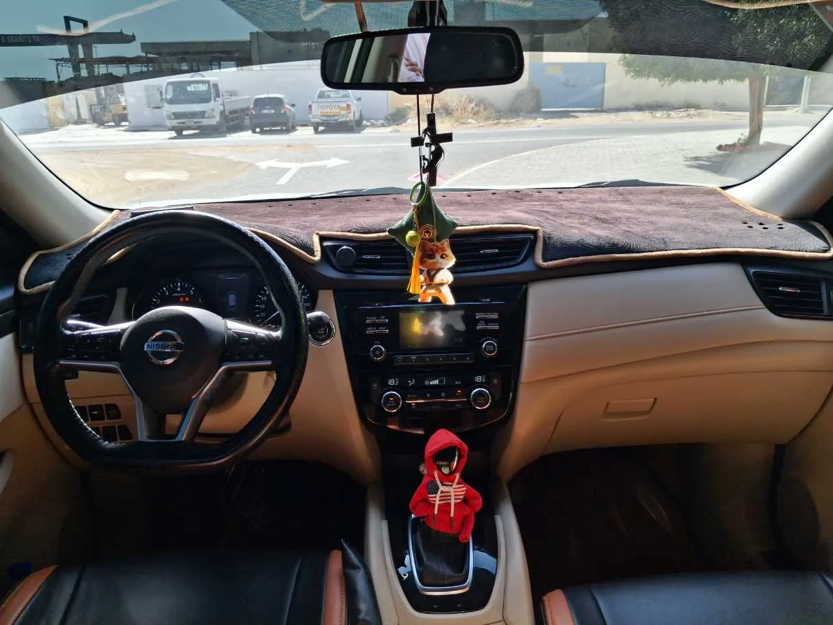 Car image 16