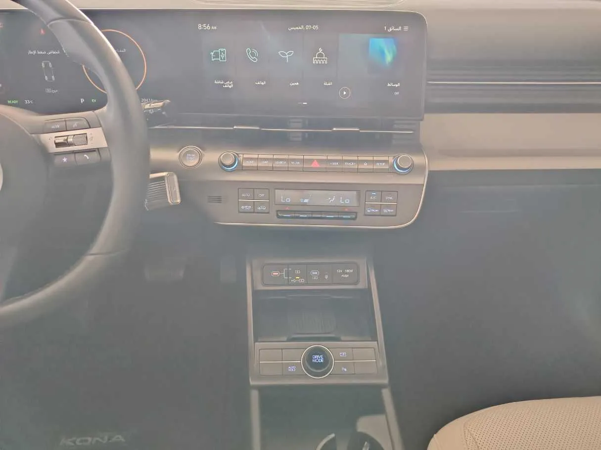 Car image 25