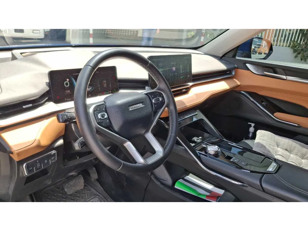 Car image 11
