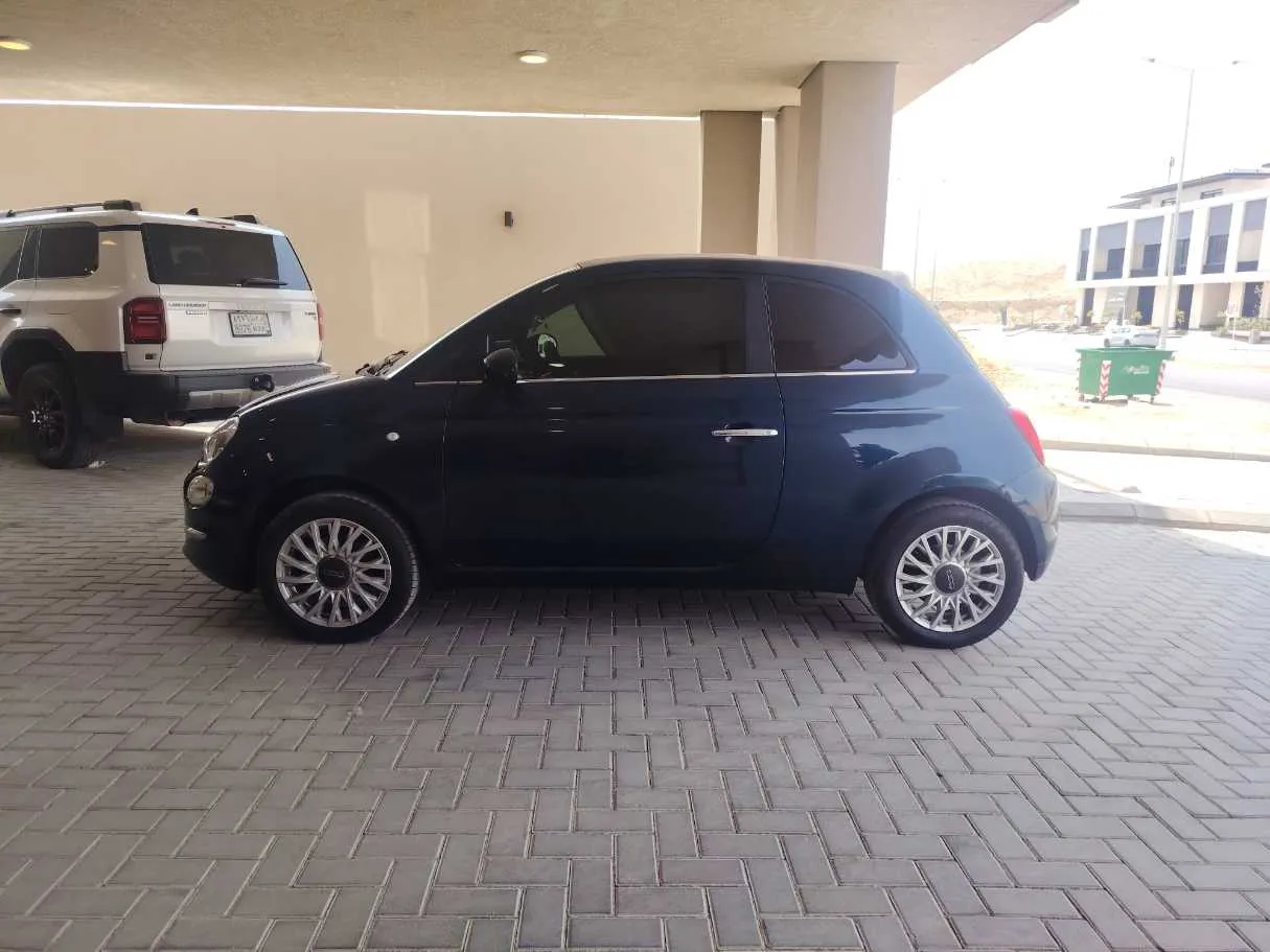 Car image 8