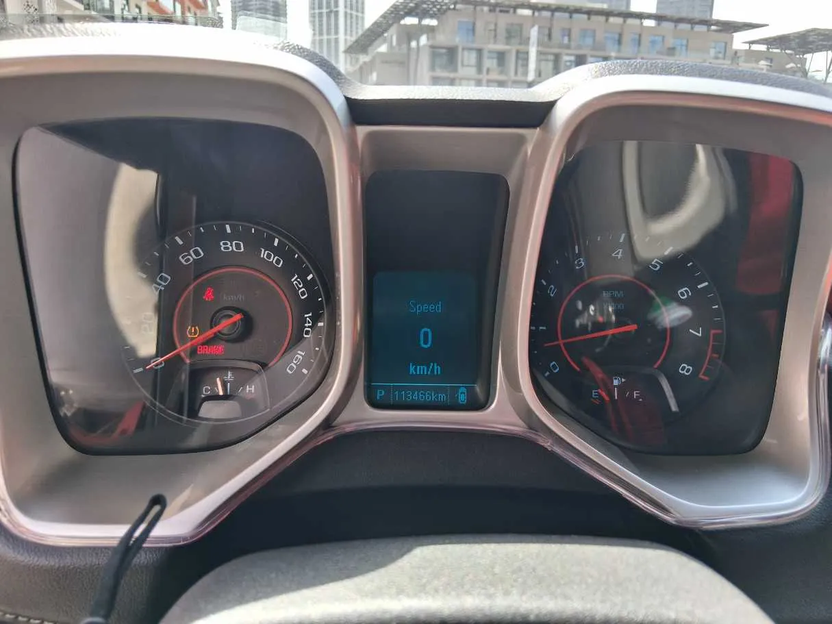 Car image 18