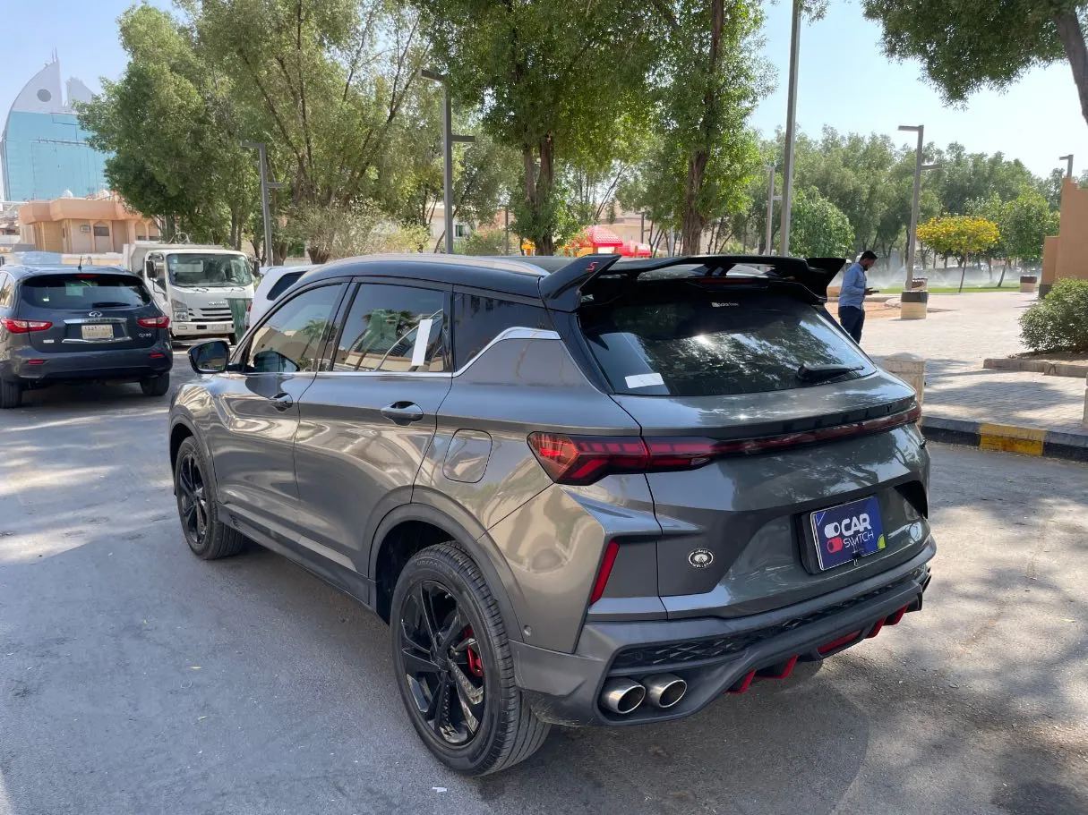 Car image 7