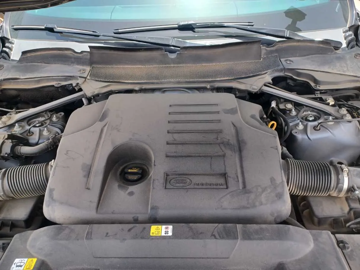 Car image 22