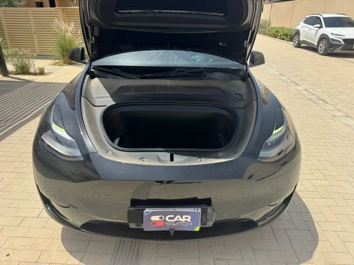 Car image 22