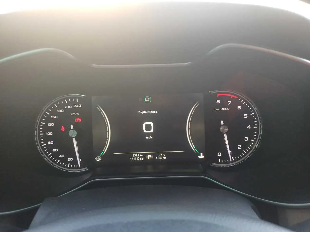 Car image 18