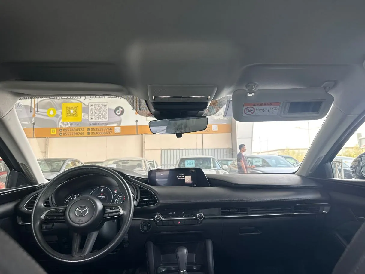 Car image 15