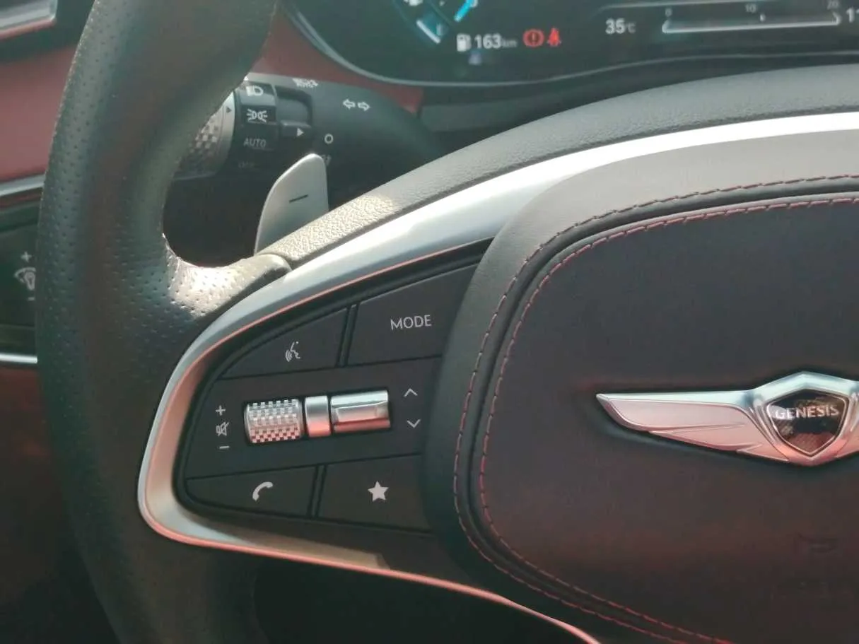 Car image 33