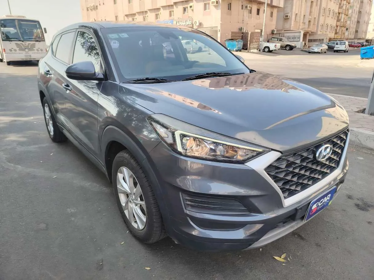 Car image 3