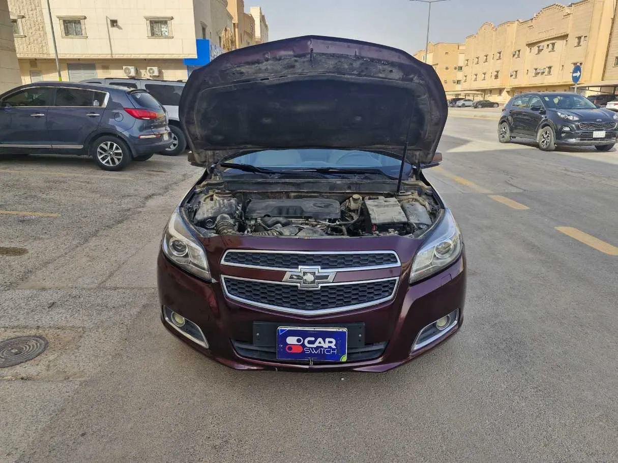 Car image 24